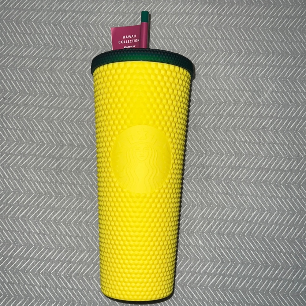 Hawaii studded cup